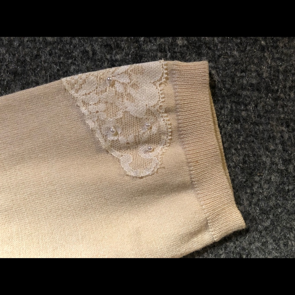 Sweater - Picture 4 of 5
